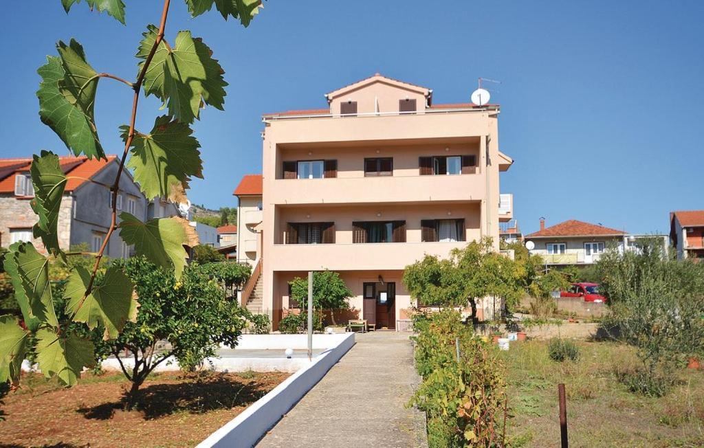 Apartman Tudor 스타리 그라드 외부 사진